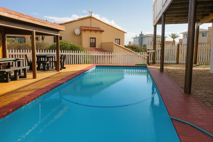 6 Bedroom Property for Sale in Cola Beach Western Cape
